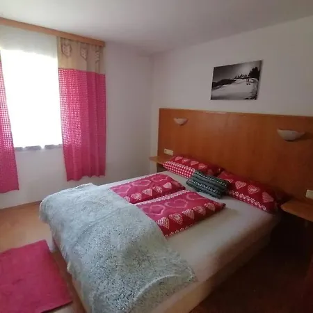 Holiday home Sternberg Strengen